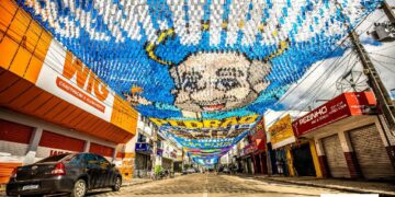Prefeitura inicia decoração nas ruas de Eunápolis e clima junino toma conta da cidade