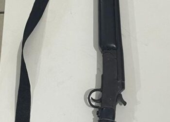 PM apreende espingarda na zona rural de Nova Viçosa