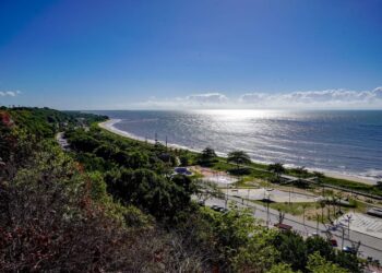 Porto Seguro entre os 10 destinos com melhor desempenho hoteleiro no Brasil no 1º semestre de 2025