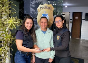 POLÍCIA CIVIL RECUPERA APARELHO TELEFÔNICO ROUBADO NA ORLA DE PORTO SEGURO/BA