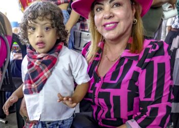 Forró da Apae e Ceame leva alegria para crianças com deficiência e suas famílias