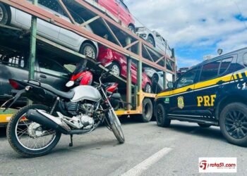PRF recupera veículos roubados e adulterados.