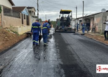 Obras de pavimentação avançam no Santa Lúcia