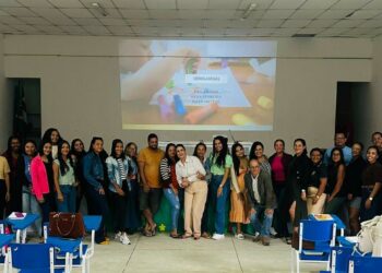 Cuidadores e auxiliares de classe participam de Circuito de Formação