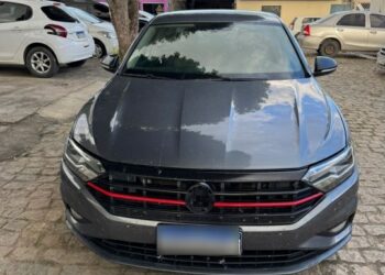 Polícia Militar recupera veículo furtado com placa adulterada em Teixeira de Freitas