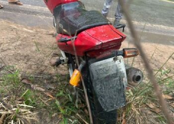 PMBA RECUPERA VEÍCULO PRODUTO DE FURTO EM CARAVELAS