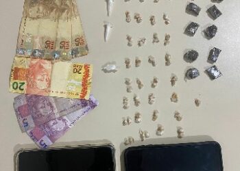 A Polícia Civil da Bahia, por meio da Delegacia Territorial de Belmonte, prendeu na tarde desta segunda-feira R.C.J. (24 anos), em flagrante delito por tráfico de drogas.