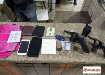 Armas e drogas são apreendidas após confronto em Medeiros Neto