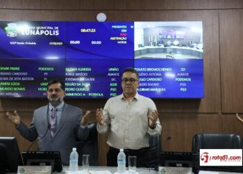 Aconteceu nesta 5ª feira 07/08, 1ª seção do 2º semestre de 2005, da Câmara Municipal.