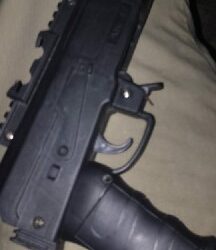 Polícia Militar apreende drogas e um simulacro de arma de fogo em Teixeira de Freitas; um suspeito foi preso