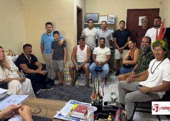 Associações e representantes de coletivos de Caraíva, Nova Caraíva e região se reúnem com Executivo Municipal