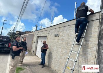 Polícia Civil apreende veículos, dinheiro e objetos em continuidade às investigações contra funcionário suspeito de desviar quase R$ 1,5 milhão de hotel em Porto Seguro