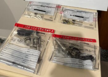 Armas e drogas são apreendidas no bairro Pequi, em Eunápolis