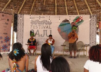 Abertura: Festival Caju de Leitores valoriza saberes e literatura indígena em Porto Seguro