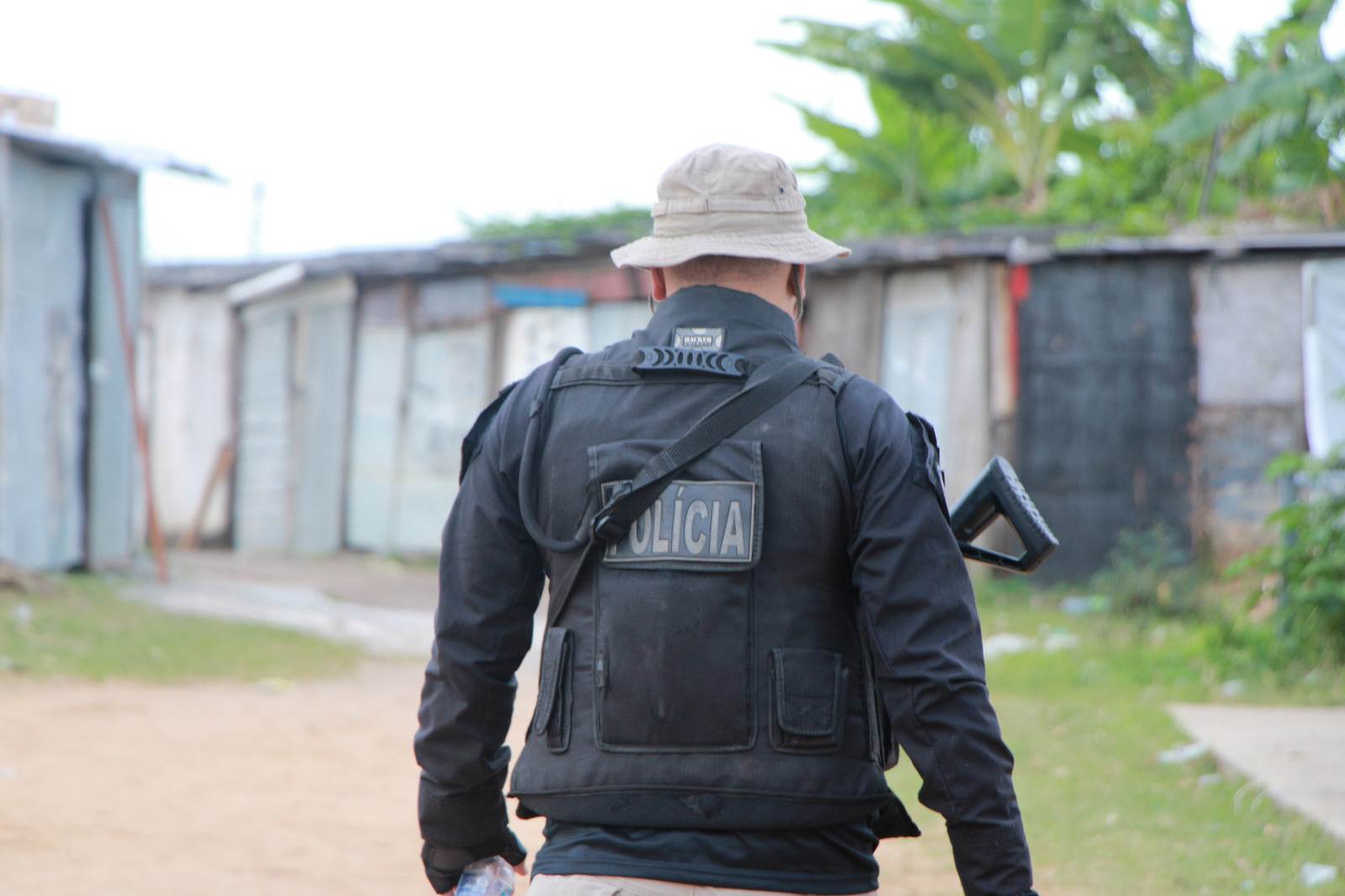 HOMICIDA DO AMIGO E AUTOR DE FEMINICÍDIO SÃO PRESOS PELA POLÍCIA CIVIL