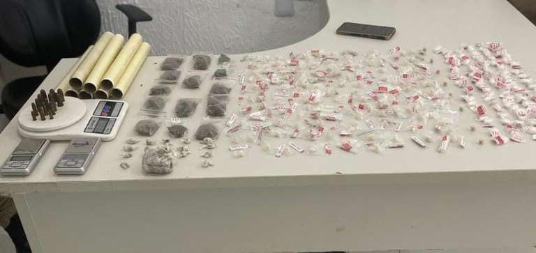 PMBA REALIZA AÇÃO DE COMBATE À CRIMINALIDADE E FAZ APREENSÃO DE DROGAS E MUNIÇÕES