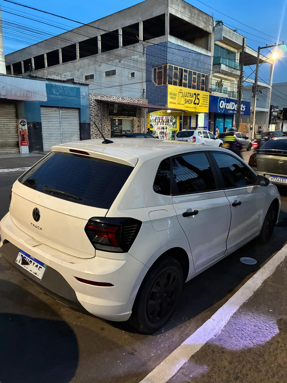 PM APREENDE DROGAS EM EUNÁPOLIS E CARRO FURTADO EM ITAMARAJU