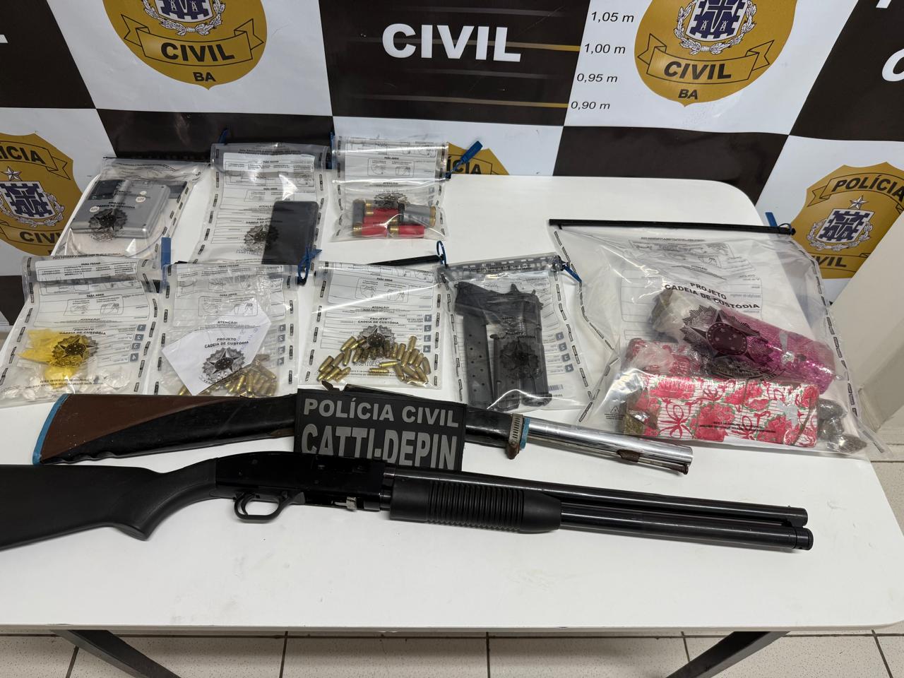 Polícia Civil prende suspeito com armas e drogas em Araci