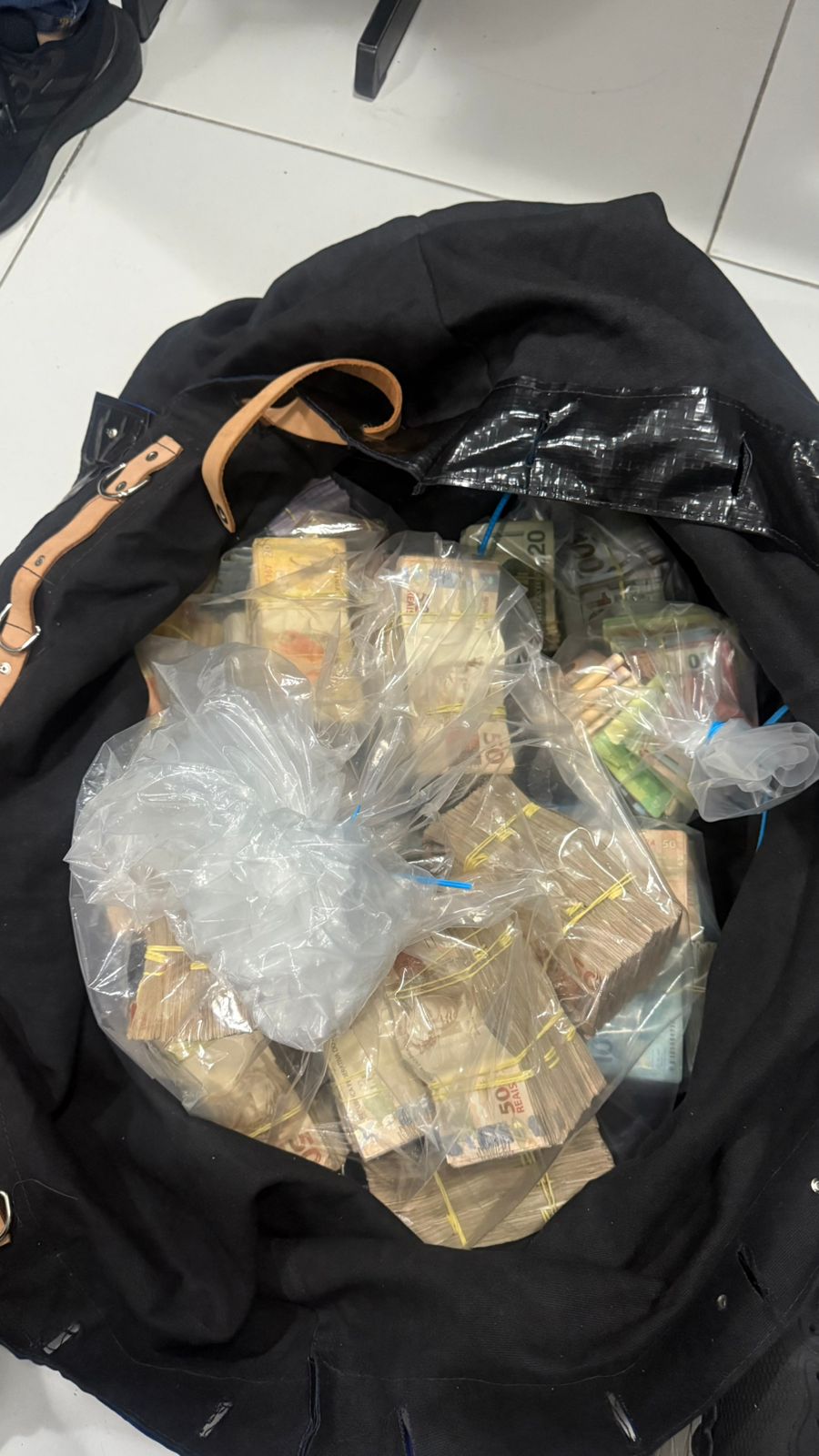 Operação policial desarticula grupo envolvido em estelionato e lavagem de dinheiro interestadual