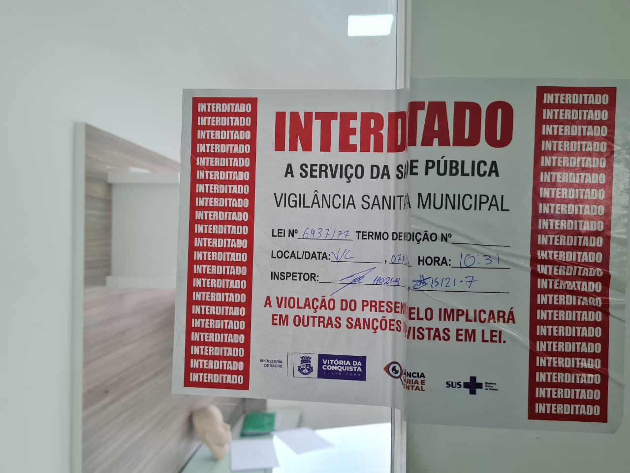 Clínica clandestina é interditada e mulher é indiciada por exercício ilegal da medicina em Vitória da Conquista