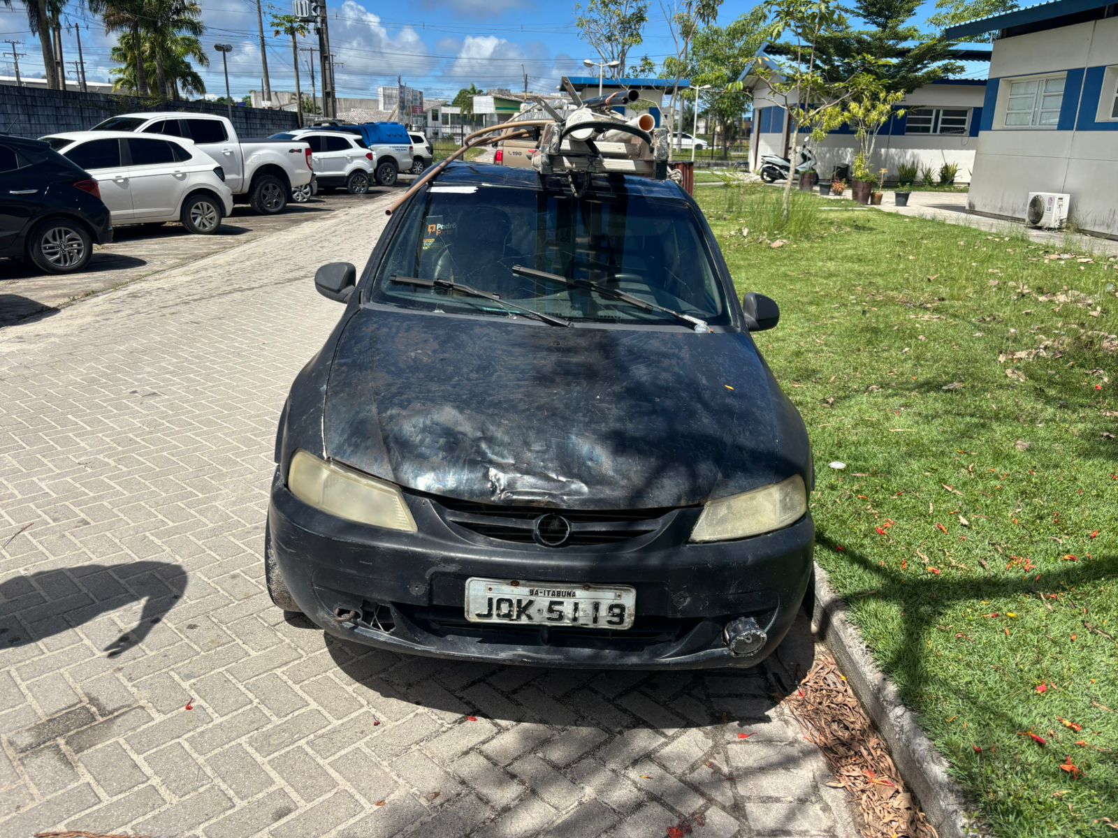 POLÍCIA CIVIL LOCALIZA VEÍCULO SUSPOSTAMENTE UTILIZADO EM FURTO DE TELHAS METÁLICAS EM PORTO SEGURO
