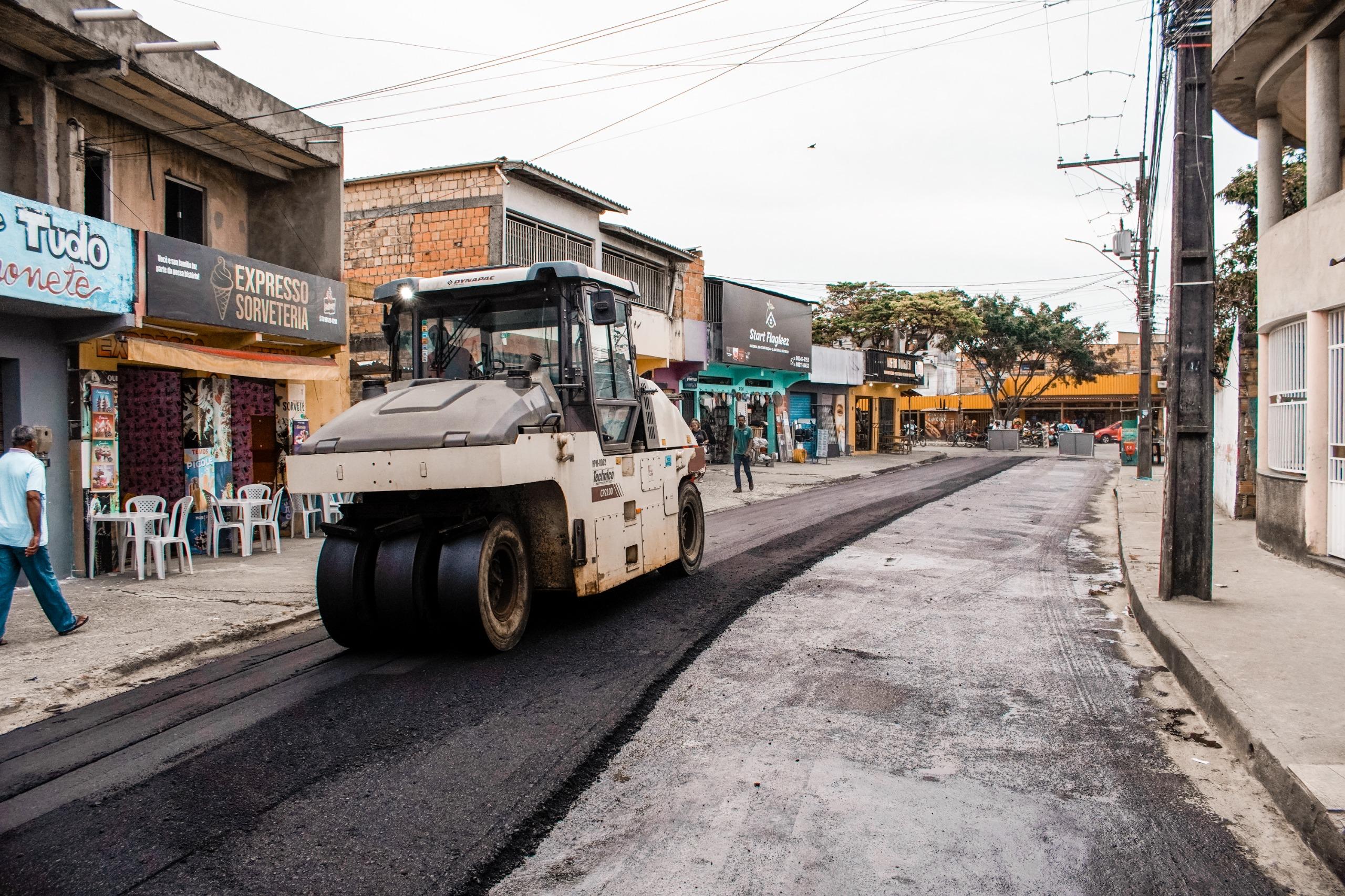 Prefeitura de Porto Seguro inicia pavimentação da Rua Adolfo Chagas Ribeiro, no bairro Paraguai