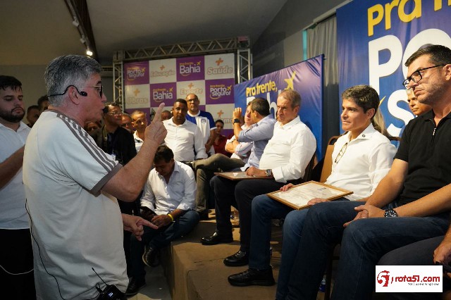Com a presença de grandes lideranças políticas, Porto Seguro vive dia histórico, inaugurando nova Praça ACM e primeira etapa da Rua Pero Vaz de Caminha