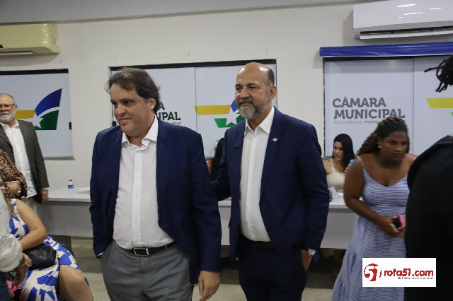Prefeitura entrega 200 títulos de propriedade através do REURB.
