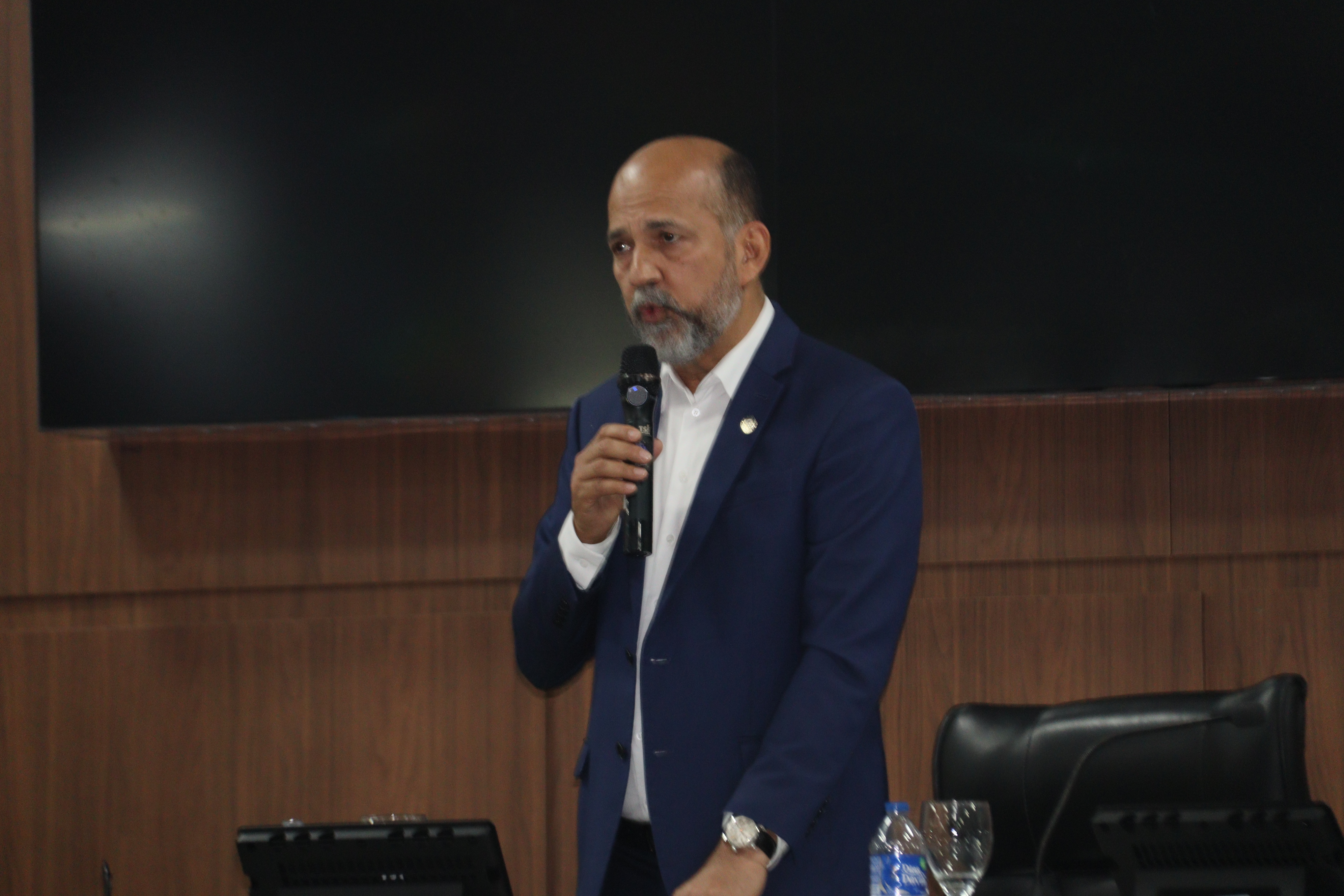 MENSAGEM DE NATAL E BOAS FESTAS DO PREFEITO ROBÉRIO OLIVEIRA