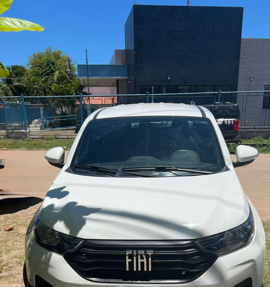 PMBA APREENDE VEÍCULO CLONADO NA BR-101, EM ITAMARAJU