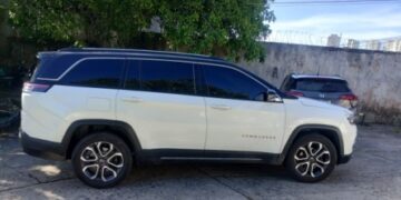 Homem é preso em flagrante com veículo de luxo com placa adulterada em Salvador