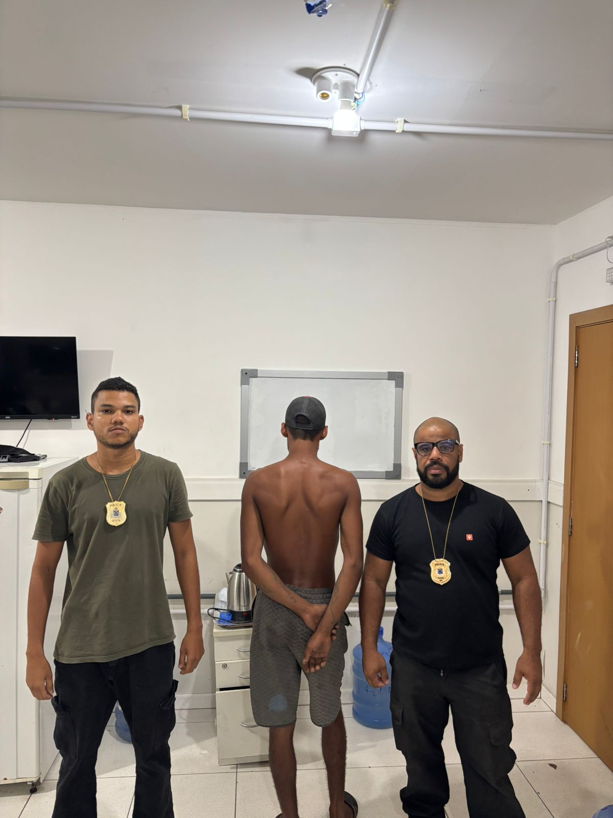 POLÍCIA CIVIL IDENTIFICA AUTOR DE FURTO A ESTABELECIMENTO COMERCIAL NO CENTRO DE PORTO SEGURO