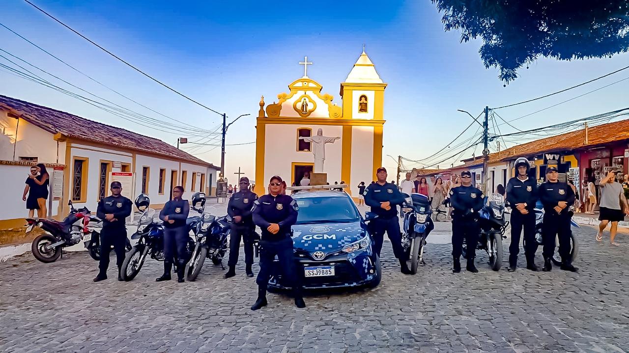 Prefeitura de Porto Seguro intensifica ações de limpeza e manutenção urbana para atender alta demanda da temporada