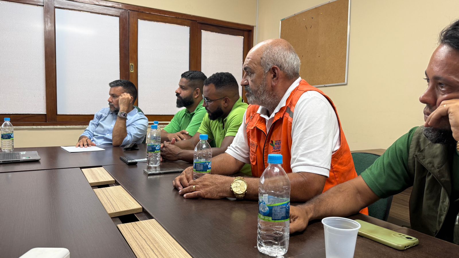 *Prefeitura articula ações emergenciais para restabelecer energia elétrica em Sapirara*