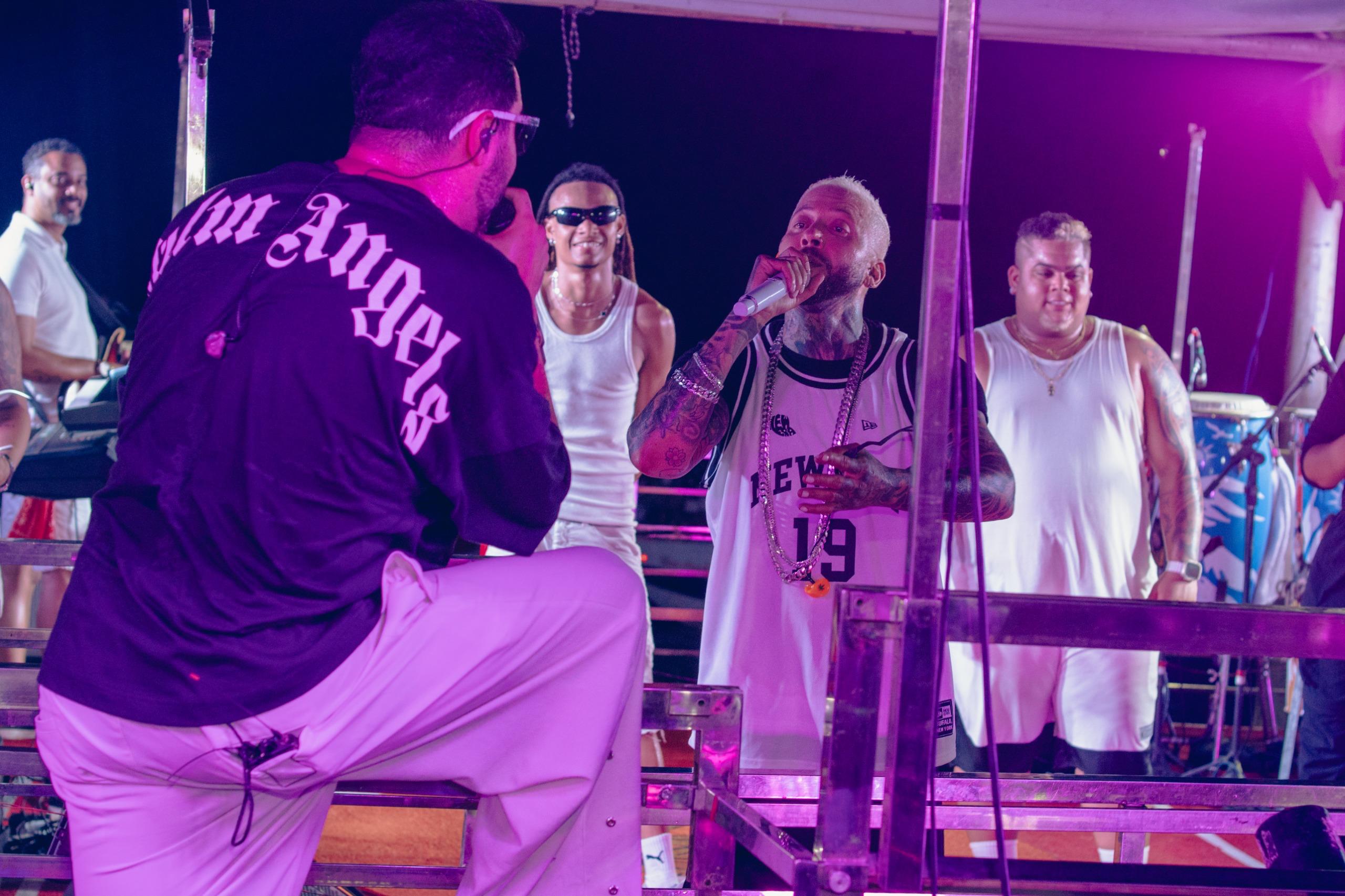 120 MIL PESSOAS  Porto Seguro realiza o maior encontro de trios da história com Igor Kannário e Tomate na Passarela da Cultura