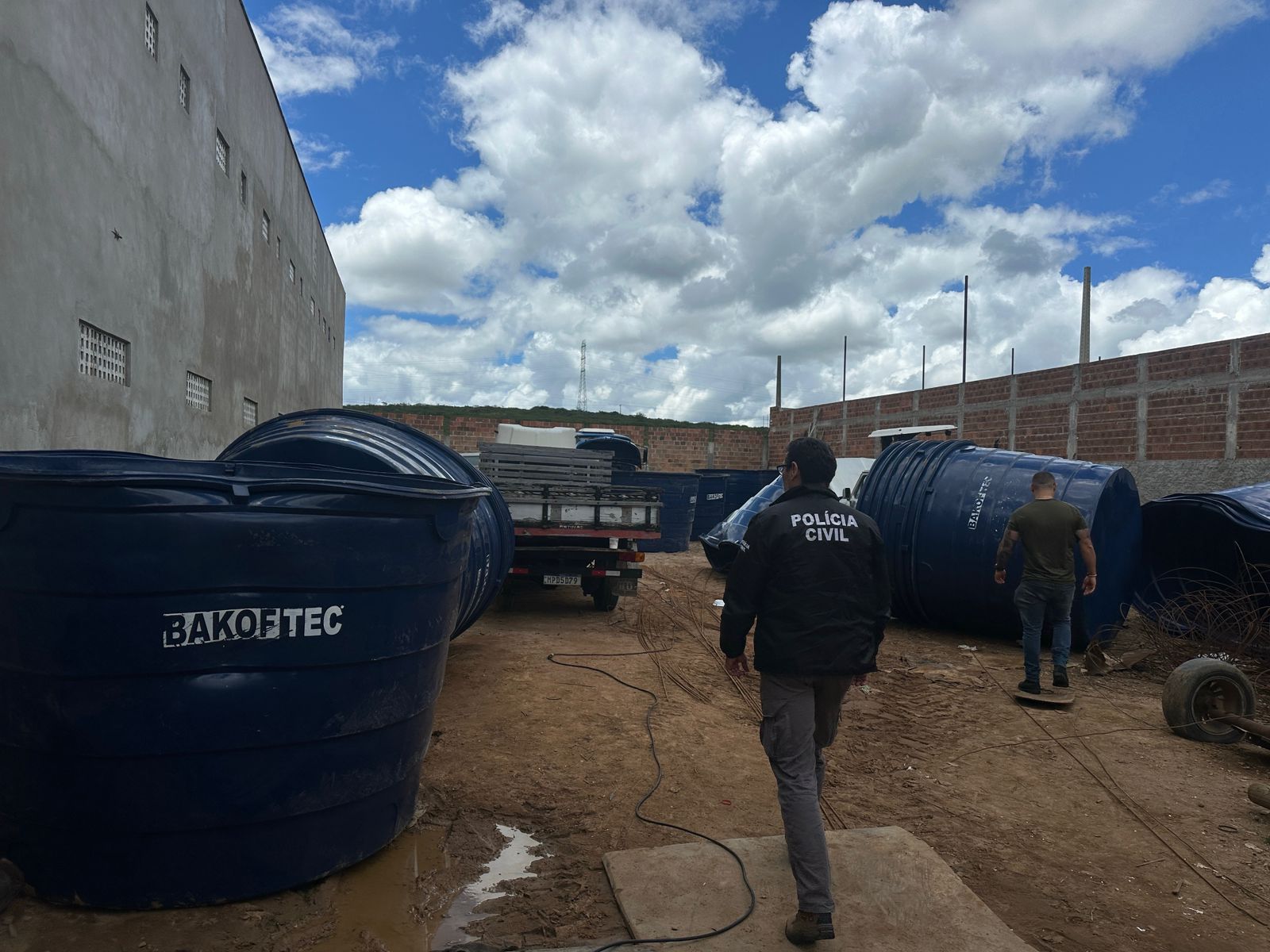 Denúncia leva à apreensão de 41 caixas d’água desviadas em Poções