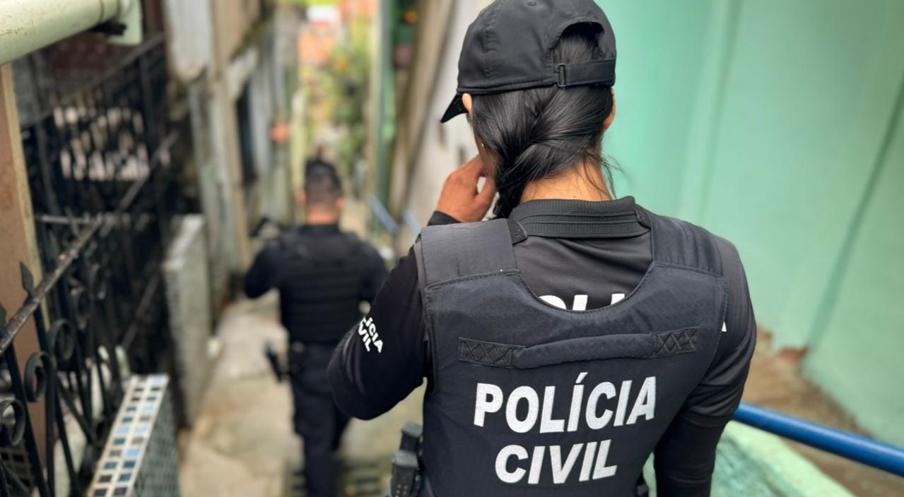 Polícia Civil prende mulher por golpes contra aposentados no Recôncavo Baiano