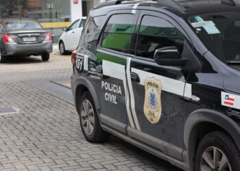 Documentos são apreendidos em cooperativa agropecuária durante a Operação Custódia Fiel em Vitória da Conquista