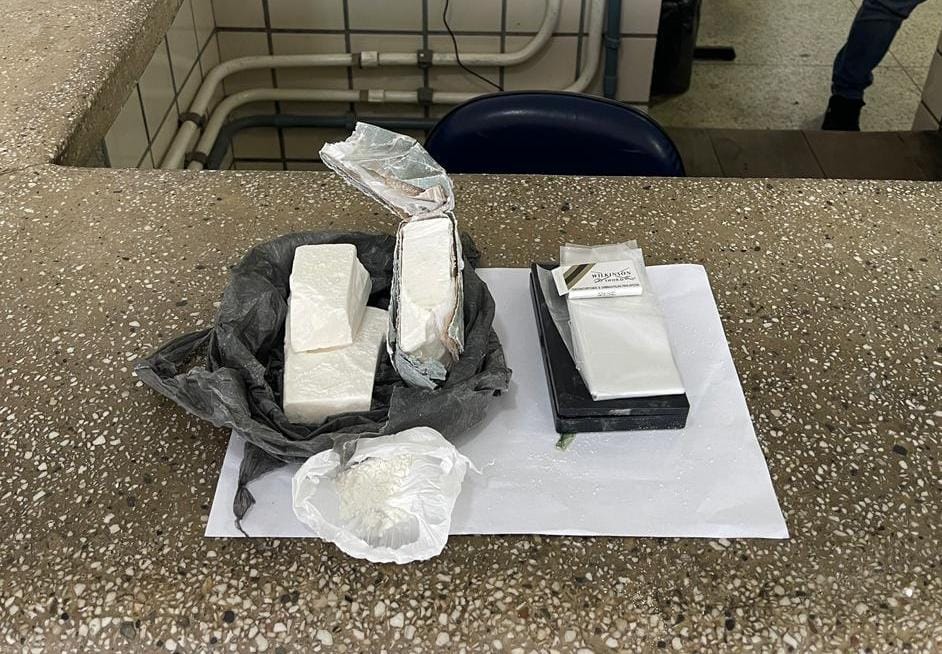 Polícia Militar apreende cocaína em Teixeira de Freitas