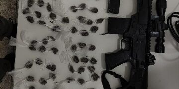 Polícia Militar apreende drogas e submetralhadora em Alcobaça