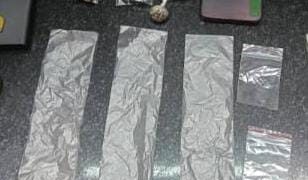 PMBA apreende drogas no bairro Gusmão em Eunápolis