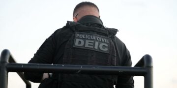 Turista paulista é presa em flagrante por injúria racial em Porto Seguro
