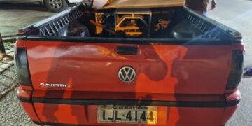 Polícia Militar prende mulher por perturbação do sossego, desobediência e desacato em Teixeira de Freitas