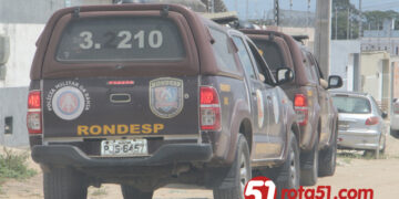 Policiais Militares do 28º BPM, cumprem mandados, apreendem arma e munições e evitam sequestro.