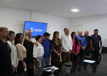 Robério Oliveira troca secretariado, traz novos nomes e anuncia obras em toda Eunápolis, aguardem.