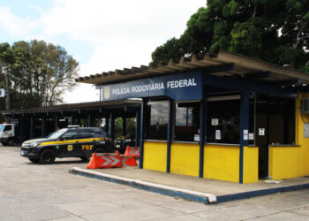 O asfalto das BRs de nossa região, aguentam muito mais peso do que tecnicamente suportam.