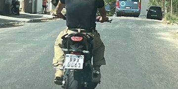 Polícia Civil apura furto de motocicleta após negociação fraudulenta e localiza veículo em revenda de Eunápolis