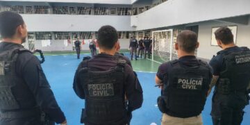 Operação conjunta apreende celulares e drogas em celas do Conjunto Penal de Teixeira de Freitas