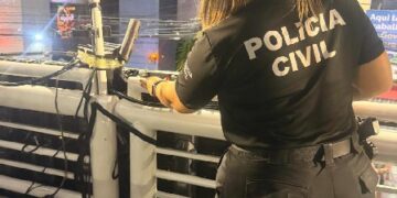 Trio elétrico é notificado após fiscalização da Polícia Civil no circuito Dodô