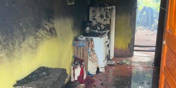 POLÍCIA CIVIL PRENDE EM FLAGRANTE MULHER QUE INCENDIOU A CASA DA PRÓPRIA FILHA E AMEAÇOU CONSELHEIRA TUTELAR